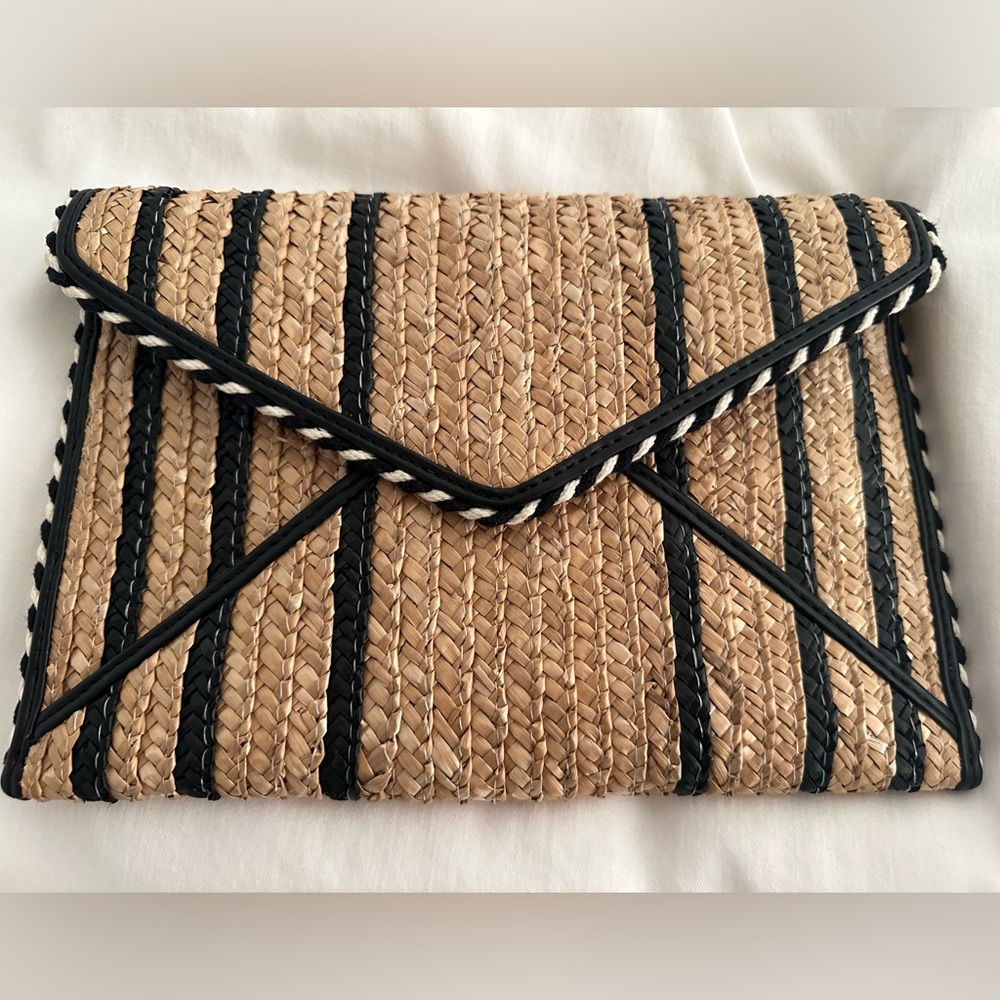 NWOT Rebecca Minkoff straw Leo clutch